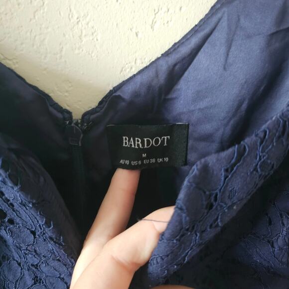 New Bardot Adeline Midi Dress In Navy sz medium - Picture 9 of 10